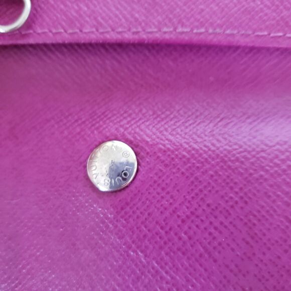 Authentic Louis Vuitton Epi Multicles 4 Key Hooks Case Solid Purple Small 2009 - Picture 5 of 12